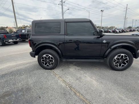 Used 2022 Ford Bronco Outer Banks image 2