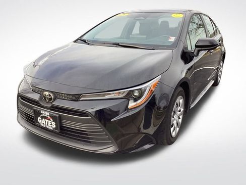 Used 2025 Toyota Corolla LE image 5