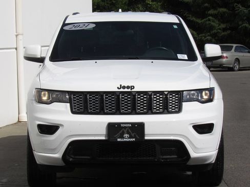 Used 2021 Jeep Grand Cherokee Laredo X AWD/4WD image 3