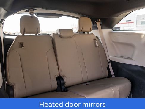 Certified 2022 Toyota Sienna XLE image 14