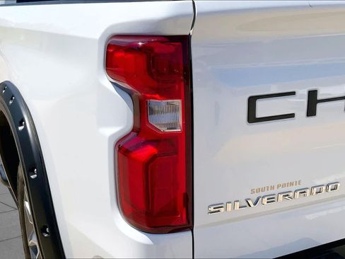 Used 2021 Chevrolet Silverado 1500 RST w/ Z71 Off-Road Package AWD/4WD image 29