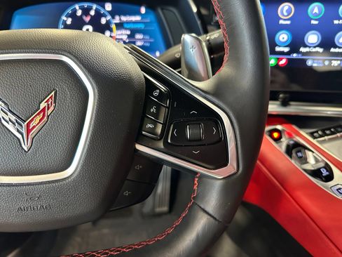 Used 2021 Chevrolet Corvette Stingray Preferred Cpe w/ Z51 Performance Package RWD image 19