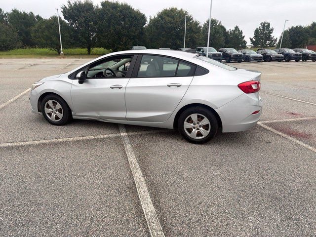 Used 2017 Chevrolet Cruze LS FWD image 15