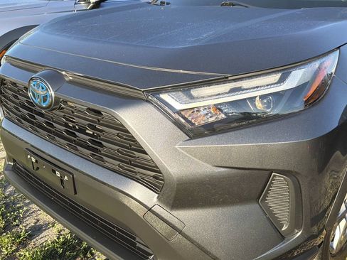 Used 2023 Toyota RAV4 LE image 4