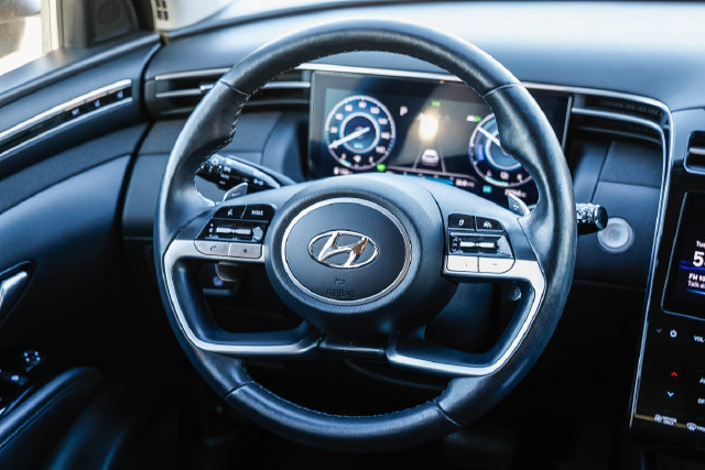 Certified 2024 Hyundai Tucson Limited AWD/4WD image 16