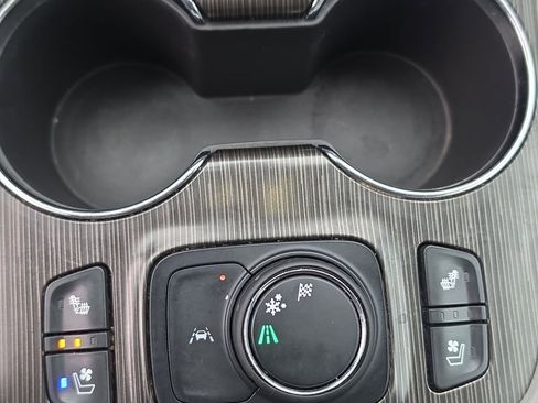 Used 2021 GMC Acadia SLT w/ Technology Package FWD image 29