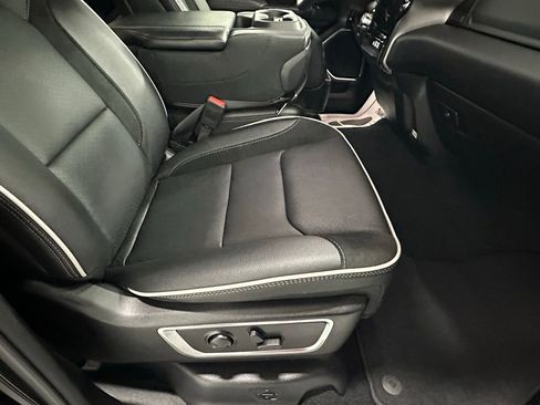 Used 2025 RAM 1500 Laramie image 57