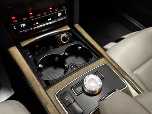 Used 2011 Mercedes-Benz E 350 4MATIC Sedan image 57