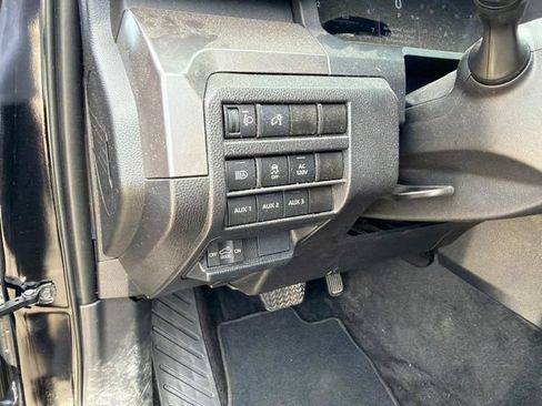 Used 2025 Toyota Tacoma TRD Off-Road w/ TRD Off Road Upgrade Package AWD/4WD image 16