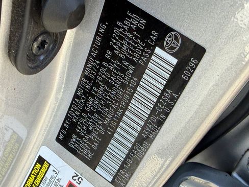 Used 2024 Toyota Camry SE FWD image 33