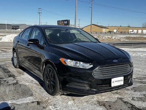 Used 2016 Ford Fusion SE image 31