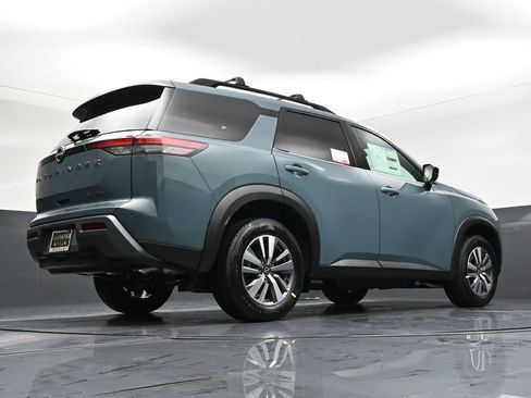 New 2026 Nissan Pathfinder SL AWD/4WD image 32