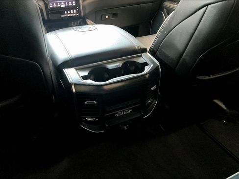 Used 2023 RAM 1500 Laramie AWD/4WD image 11