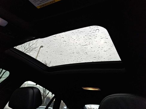 Used 2017 BMW X6 xDrive35i w/ M Sport Package image 12