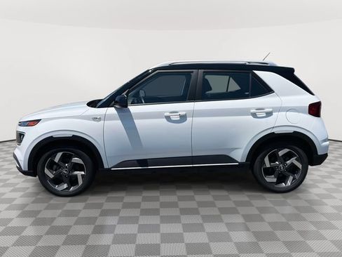 Used 2025 Hyundai Venue Limited FWD image 5