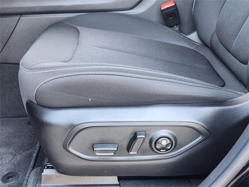 New 2025 Jeep Grand Cherokee Laredo w/ MOPAR Finishing Package image 18