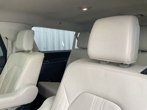 Used 2023 Ford Expedition Max Platinum image 19