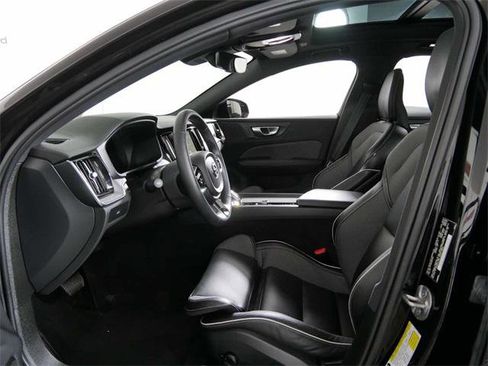 Used 2024 Volvo S60 B5 Plus image 14