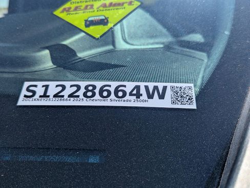 Certified 2025 Chevrolet Silverado 2500 LT w/ Convenience Package image 31