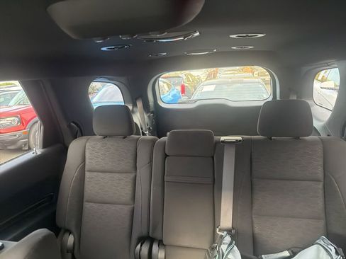 Used 2023 Dodge Durango SXT Launch Edition image 9