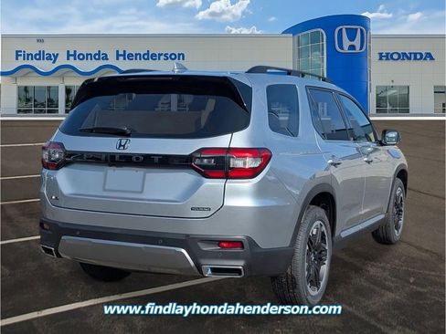 New 2026 Honda Pilot Touring image 5