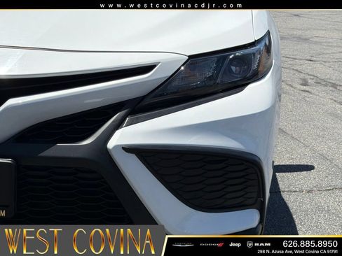 Used 2024 Toyota Camry SE FWD image 13
