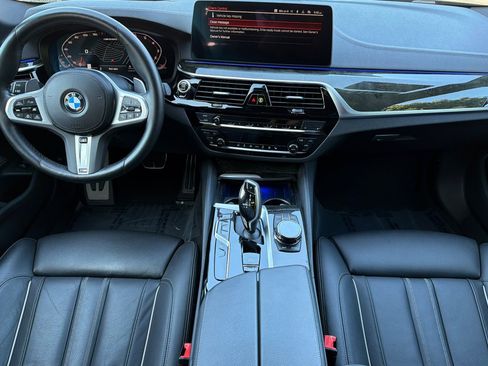 Used 2023 BMW M550i xDrive w/ Executive Package AWD/4WD image 17