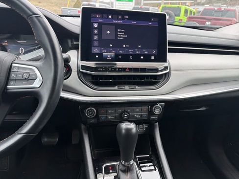 Certified 2022 Jeep Compass Limited image 20