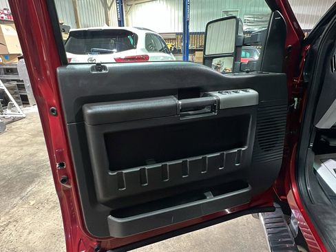 Used 2015 Ford F250 Lariat w/ Chrome Package image 10