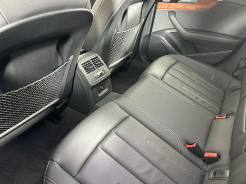 Used 2023 Audi A4 2.0T Premium w/ Convenience Package image 11