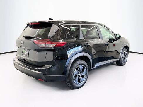 Used 2025 Nissan Rogue SV FWD image 9