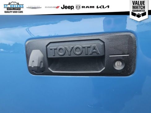 Used 2019 Toyota Tundra SR5 AWD/4WD image 17