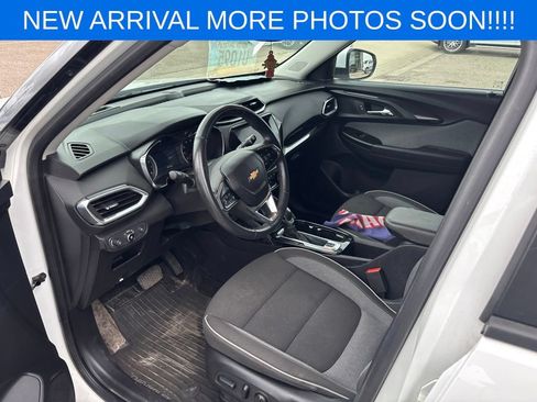 Used 2023 Chevrolet TrailBlazer LT AWD/4WD image 12