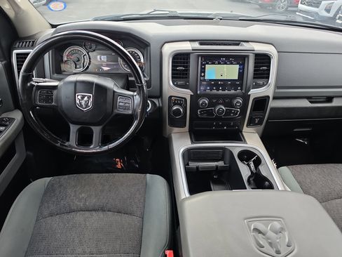 Used 2020 RAM 1500 Classic SLT w/ Luxury Group RWD image 7