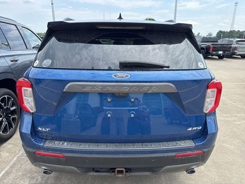 Used 2023 Ford Explorer XLT w/ Equipment Group 202A AWD/4WD image 9
