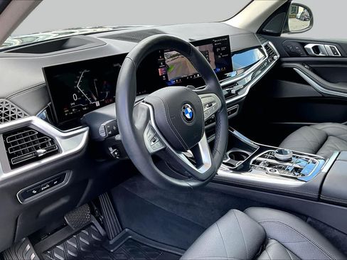 Certified 2024 BMW X7 xDrive40i w/ Executive Package AWD/4WD image 18