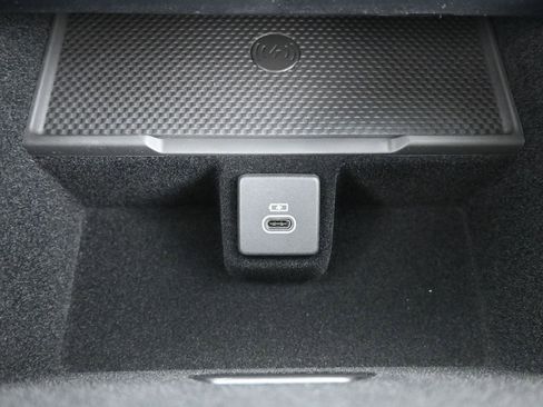 New 2025 Land Rover Range Rover SE AWD/4WD image 30