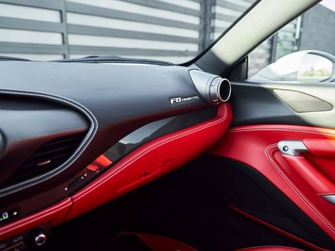 Used 2021 Ferrari F8 Tributo image 62