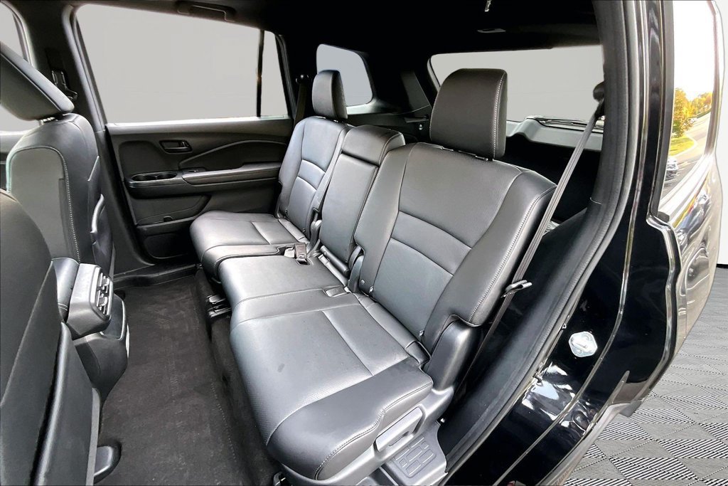 Used 2024 Honda Passport EX-L image 16