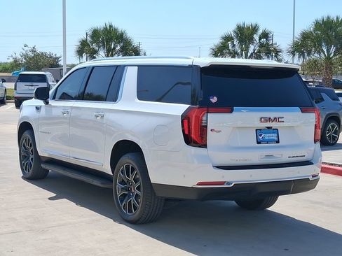 Used 2025 GMC Yukon XL Elevation RWD image 4