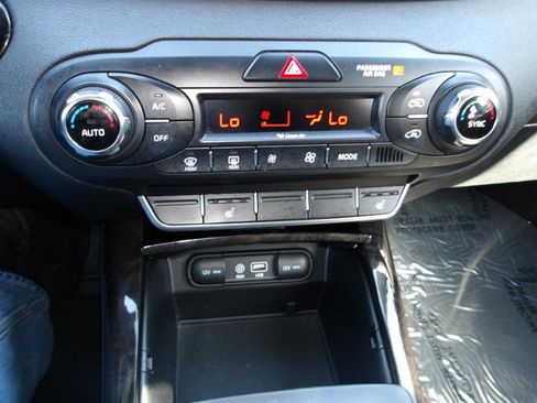 Used 2016 Kia Sorento EX w/ EX Premium Package AWD/4WD image 19