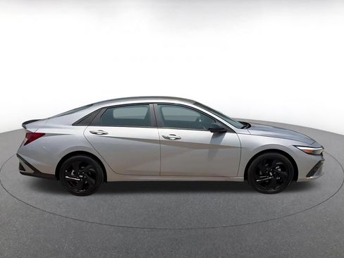 Used 2026 Hyundai Elantra Sport FWD image 16