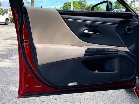 Used 2020 Lexus ES 350 w/ Premium Package image 25