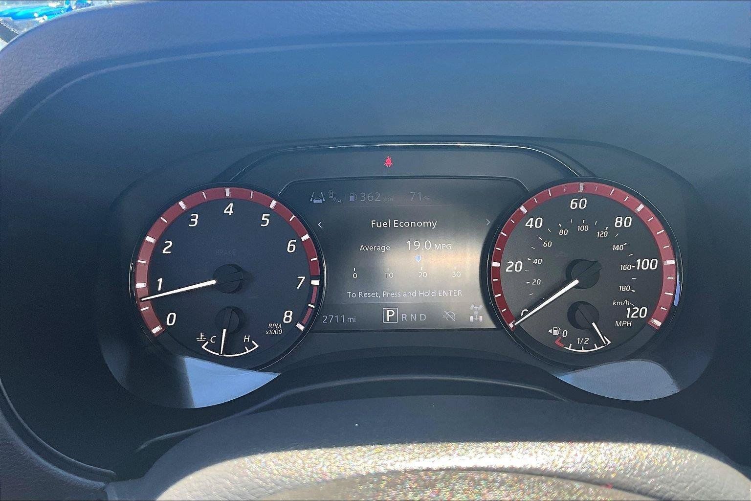 Used 2025 Nissan Frontier PRO-4X AWD/4WD image 14