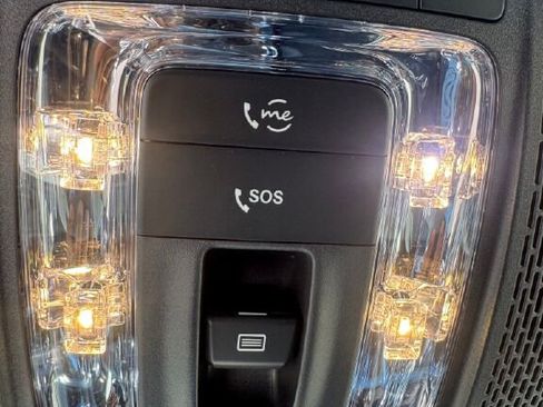 New 2025 Mercedes-Benz GLB 250 4MATIC image 16