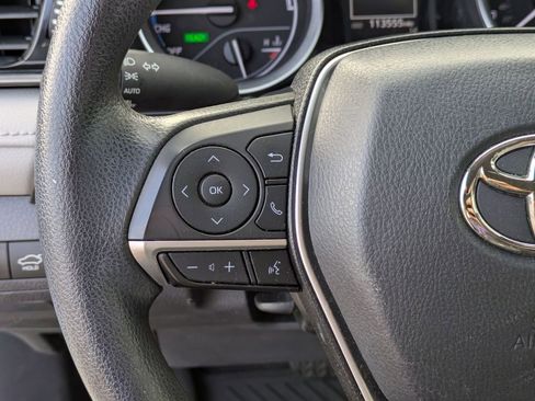 Used 2022 Toyota Camry LE image 19