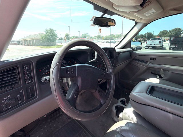 Used 2005 Chevrolet Avalanche Z71 w/ Preferred Equipment Group AWD/4WD image 7