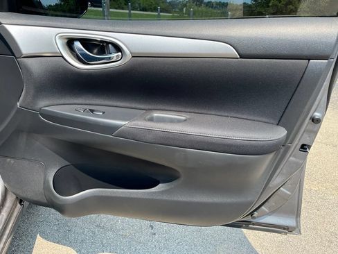 Used 2015 Nissan Sentra S FWD image 31