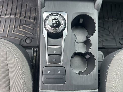 Used 2020 Ford Escape SE image 14