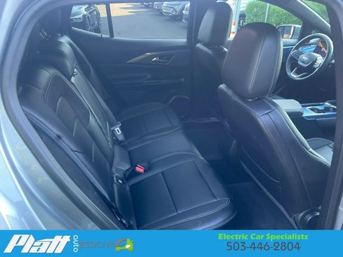 Used 2025 Chevrolet Equinox EV LT FWD image 42